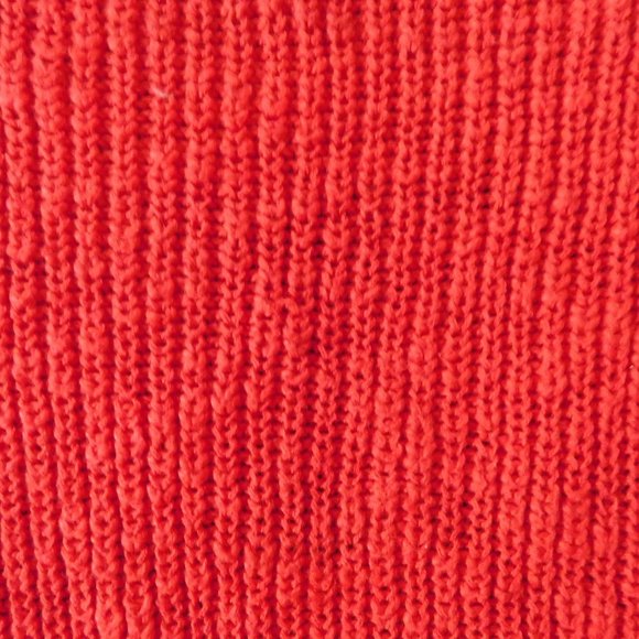 💕Red Sweater Knit 🌳🍃 - Picture 8 of 9